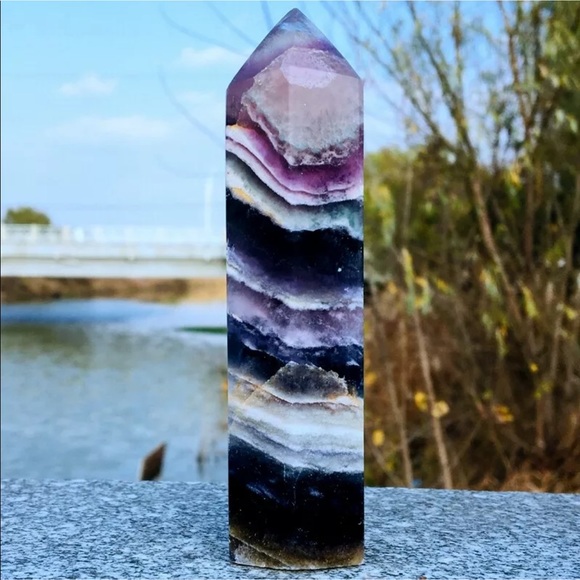 ✨Charged✨ Gorgeous natural fluorite gemstone tower - Picture 2 of 6